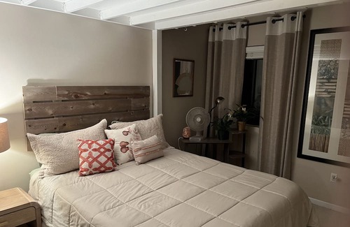 Hanahan Haus | Beautiful Townhome with 2 Master Suites