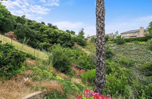 West Covina Haus | Hillside Retreat on Easthills Dr #41742