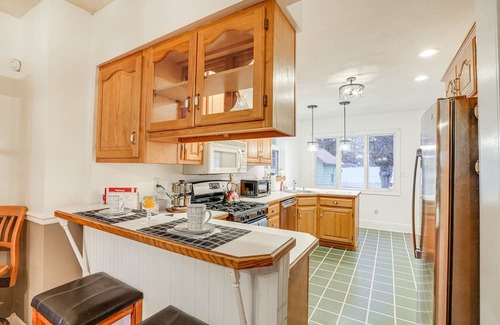 Syracuse Hütte | Pet-friendly Syracuse Home w/ Private Yard!