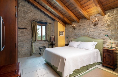 Firenzuola Villa | Rustic villa Torre delle Rose in Umbria