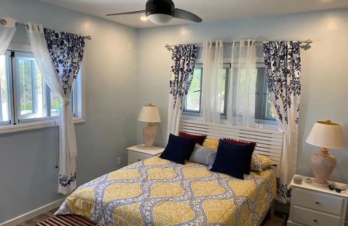 Black Point Haus | Amy House on Black Point