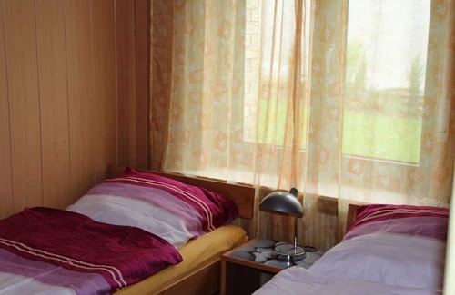 Kempenfeldrom Wohnung | Holiday apartment Haus Heidegarten terrace