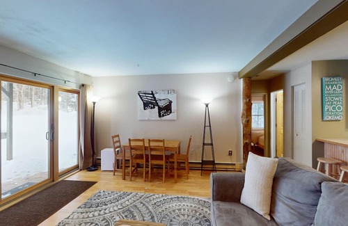 Mendon Eigentumswohnung | Gateway Comfort - 2 BR Rustic Condo in Mendon