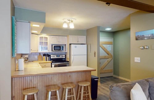 Mendon Eigentumswohnung | Gateway Comfort - 2 BR Rustic Condo in Mendon