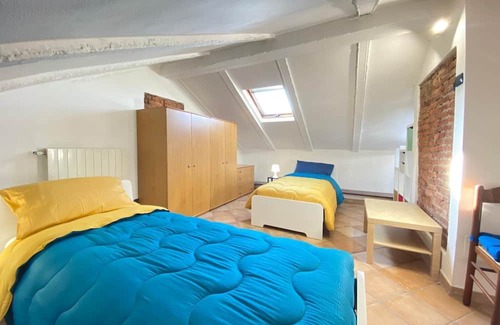 Trezzano Rosa Haus | The Discography, Elegant and Spacious for Groups