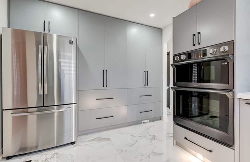 Markham Haus | Cozy home in Markham city where you can gather with family and friends.