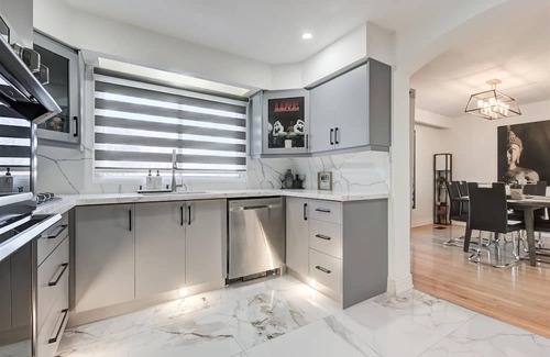 Markham Haus | Cozy home in Markham city where you can gather with family and friends.
