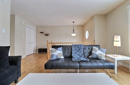Moncton Haus | Cozy Home in Central Moncton WFH NBCC
