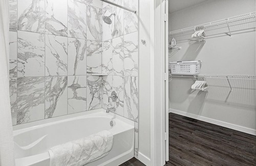 Spring Branch East Wohnung | Modern Apartment in Prime Location (ID1403X426)