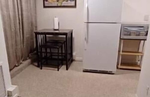 Fairfield Wohnung | Beautiful studio apartment in a secure executive building near 2 major hospitals