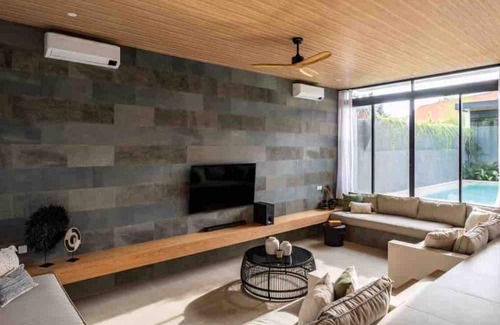 Padonan Villa | Bermain Haus is 3 bedroom villa located in a well-connected area of Canggu.