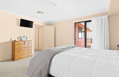 Surf Beach Haus | Coastal Escape At Surf Beach