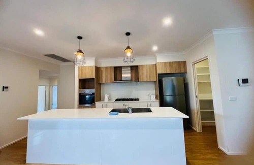 Moncrieff Haus | Entire 4 BR House In Moncrieff Close To Playground