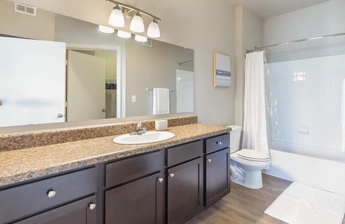 Brooks City Base Wohnung | Landing at The Anderson at Brooks - 2 Bedrooms in Stinson Airport Vicinity