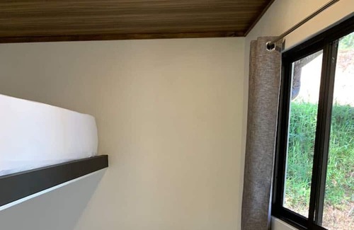 Uvita Kabine | Modern Jungle Cabana#9 - 4 Bedrooms with 2 King, 2 bunk beds and 2 bathrooms!