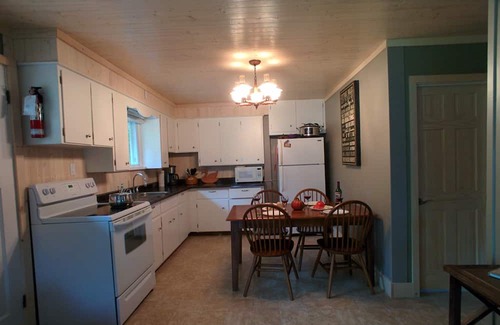 Port Albert Hütte | Goderich area three bedroom cottage in Port Albert