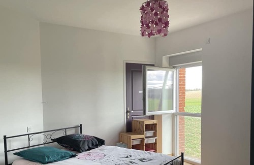 Montluel Haus | Maison Mitoyenne à la Campagne. 3 Chambres. Proche Sortie A46, A432 les Echets