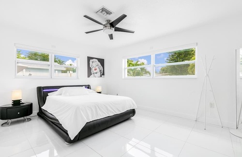 Lake Clarke Shores Villa | Villa d'Este Palm Beach