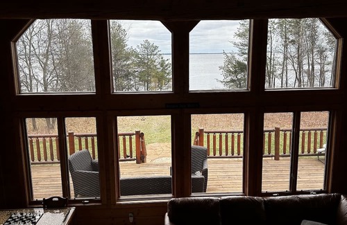 Big Bay Haus | DO NOT BOOK. Stupid VRBO website does not let me cancel this adn