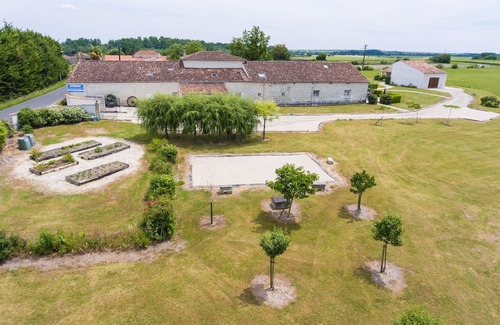 Brives-sur-Charente Wohnung | Le Vignoble, Appartement Avec vue sur Jardin