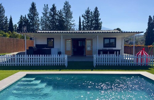 Laveen Village Bed & Breakfast | Charming 6-bedroom B&B in peaceful Phoenix with WiFi, AC