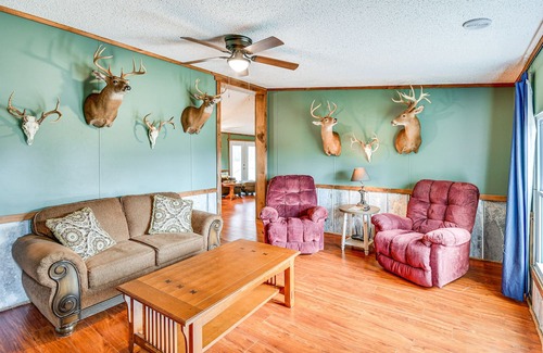 Union Springs Haus | Rustic Union Springs Home w/ Gas Grill + Deck!