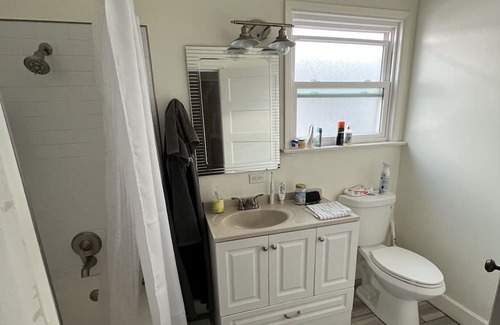 South Berkeley Haus | Beautifully Landscaped Furnished Convenient Berkeley Home