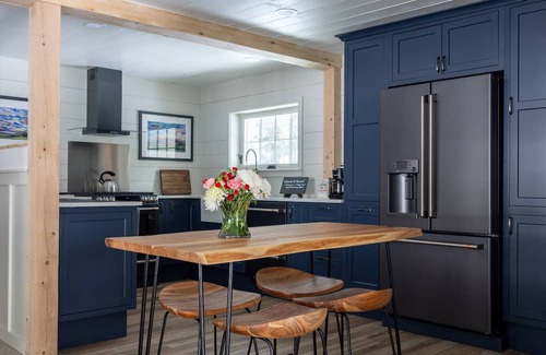Brownsville Hütte | Vermont LUX stay with Doggy suite