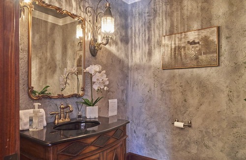 Canton Haus | Riverview 7.5K sqft Modernized Secluded Historical Family Retreat Home