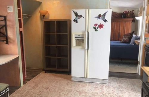 Big Arm Haus | Green Elephant Room at Flathead Lake