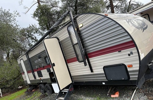 Happy Valley Haus | Cozy small camper in a quiet neighborhood and enjoy the sounds of nature