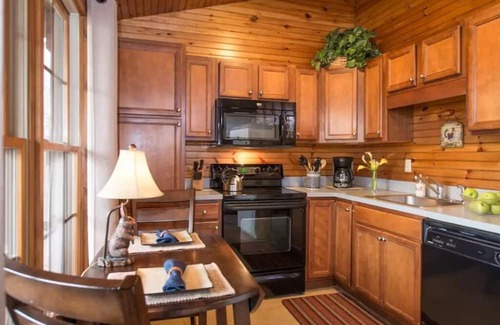 Steeles Tavern Kabine | Sunset Cabin, Hot tub and on site Spa!