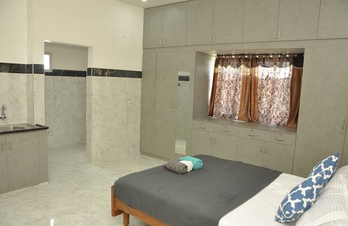 Thanjavur Haus | Roof-top stay in a new-built house in the centre of city.