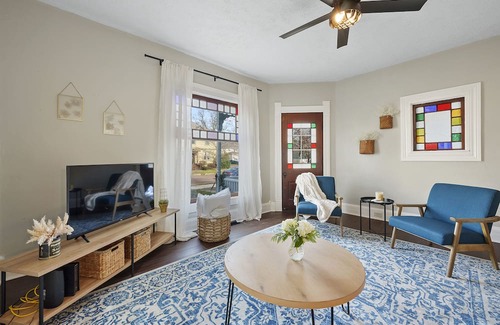 Mount Vernon Bed & Breakfast | The Bluebell Inn - 8 minutes to Kenyon, 5 minutes to MVNU. Gracious Hospitality.