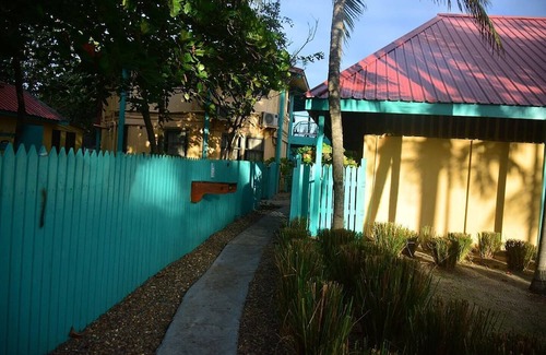 Placencia Haus | Nautical Inn 15-Delightful Tiny Home-Beach Resort