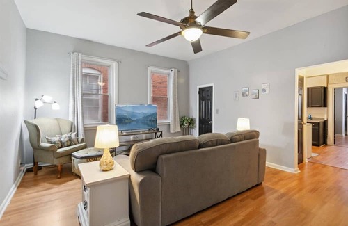 Central Newport News Wohnung | This duplex is a 1 bedroom(s), 1 bathrooms, located in Newport News, VA.