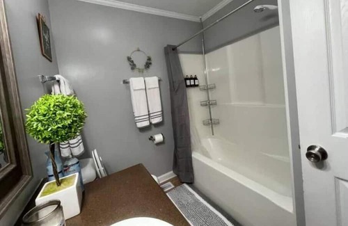 Stephens Haus | Athens Hideaway