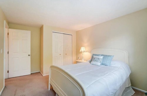 Dublin Haus | Family & Friends, 5BR 3BA Home Near Zoo , 10 min to OSU Downtown