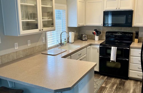 Southeast Boise Haus | Quiet and cozy SE BOI Home.Close to Hiking+River+Simplot sports complex+Micron.