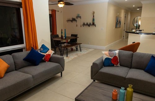 Bahamia West Eigentumswohnung | Canal Front Comfort - Dock Slip Available