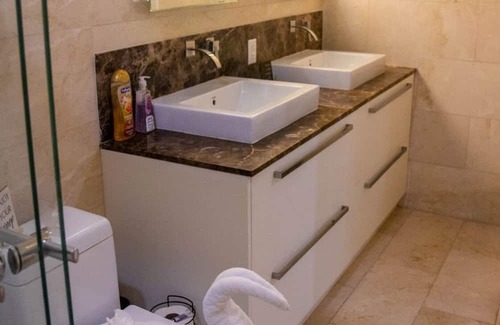 Bahamia West Eigentumswohnung | Canal Front Comfort - Dock Slip Available