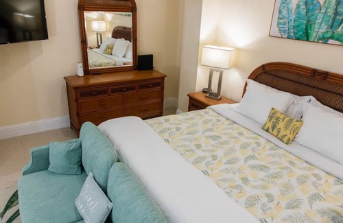 Bahamia West Eigentumswohnung | Canal Front Comfort - Dock Slip Available