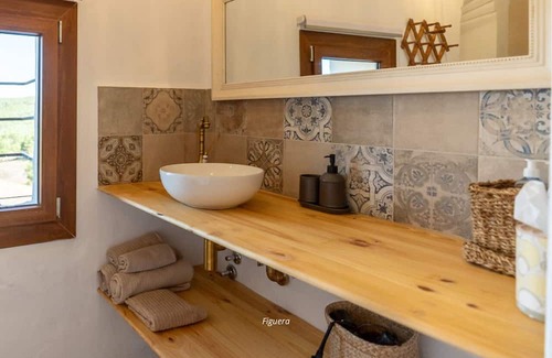 Sant Marti de Tous Sonstige | Timeless Tranquility: Experience the Legacy of Masía Aubareda, 1h from Barcelona