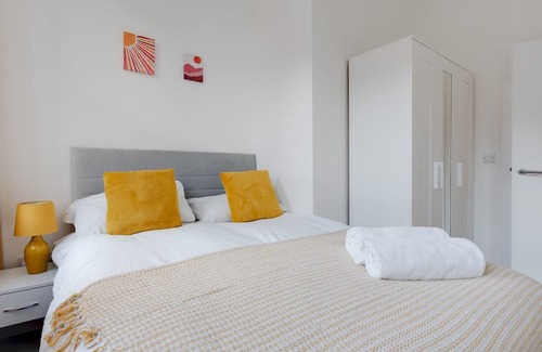 Liverpool Wohnung | Pass the Keys | Unique Grade II Listed Flat in Liverpool Parking