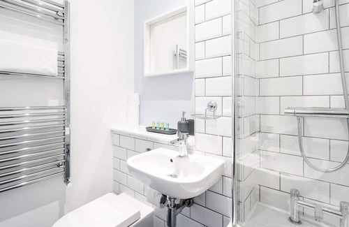 Liverpool Wohnung | Pass the Keys | Unique Grade II Listed Flat in Liverpool Parking