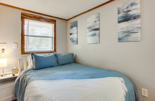 Willis Wohnung | Texas Tiny Home w/ Community Pool & Lake Access!