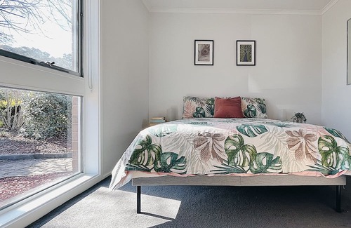 Kaleen Haus | Stylish, Comfy Family Home & Pet Friendly with Large Garden