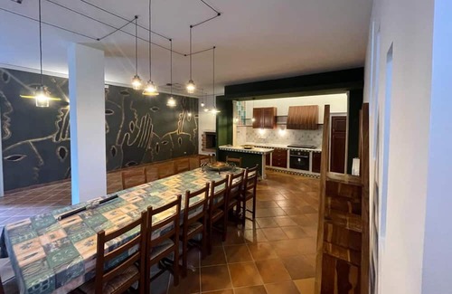 Corigliano D'Otranto Haus | Holiday Home 'Casita Flor' with Shared Pool, Wi-Fi and Air Conditioning