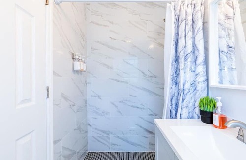 Coral Ridge Wohnung | 5 min to BEACH walk to restaurant, bars, mall, etc