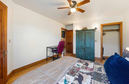 Riverton Haus | Beautiful Farm House on the Potomac River